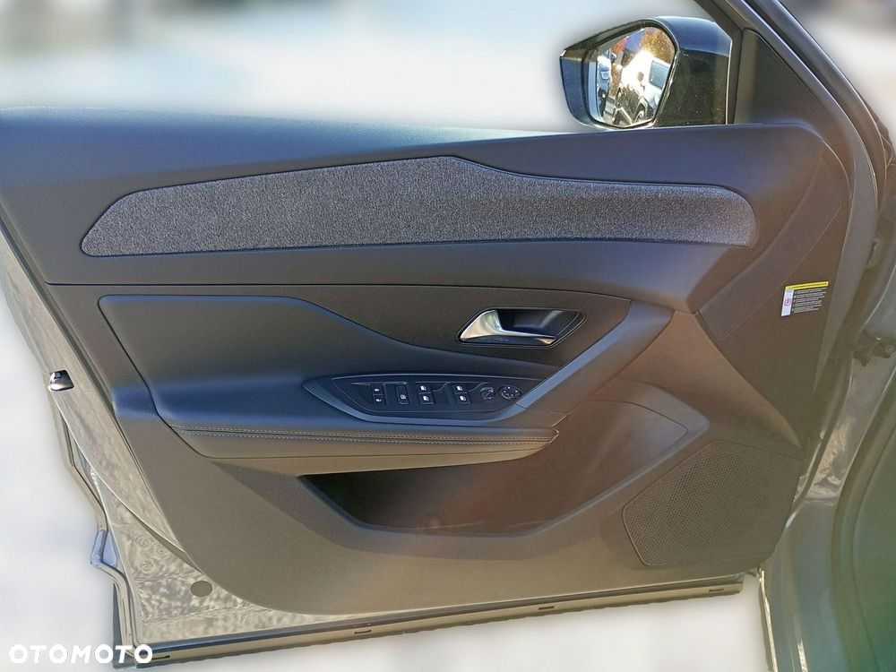 Peugeot 408 1.2 PureTech Allure S&S EAT8 - 18