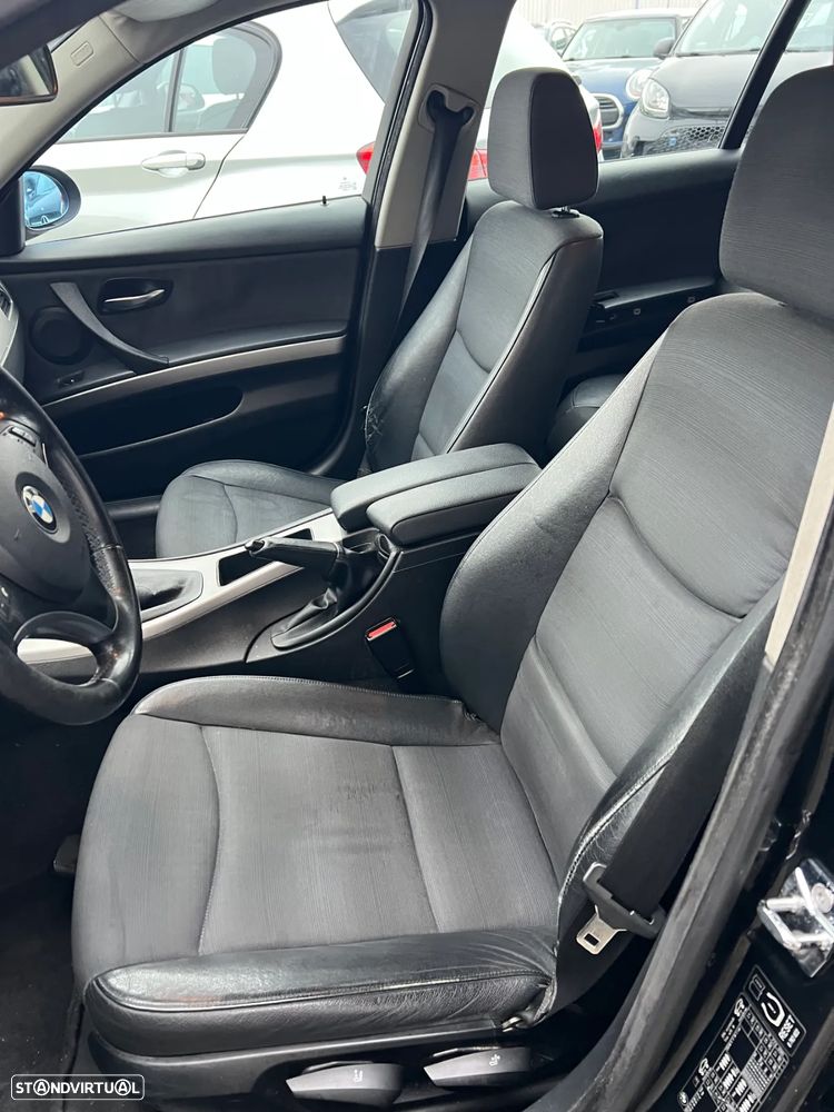 BMW 320 d Touring - 15