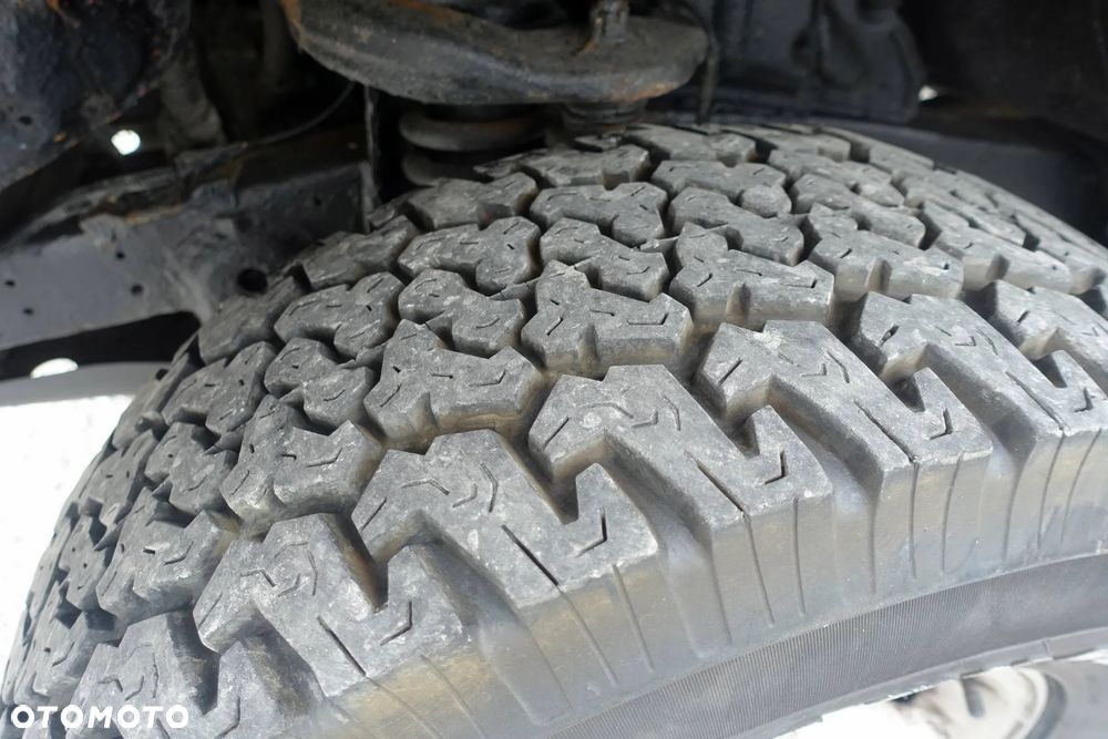 Toyota Land Cruiser - 30