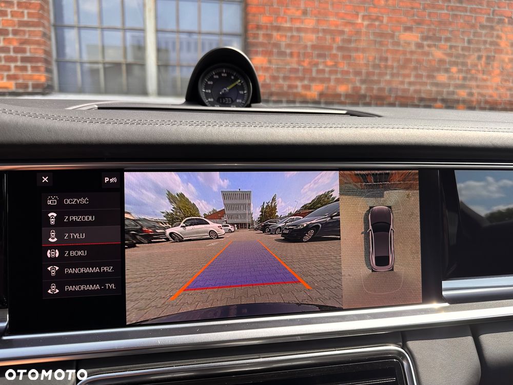 Porsche Panamera 4S - 27