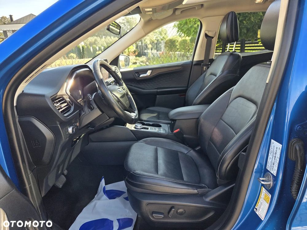 Ford Kuga 2.0 EcoBoost 4x4 Titanium - 31