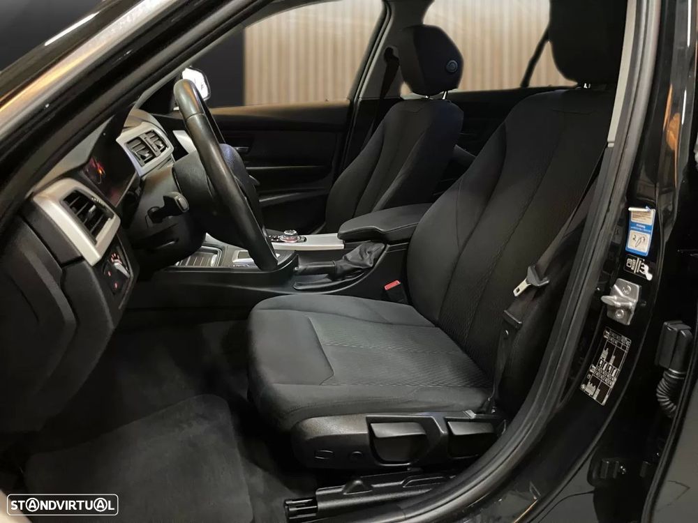 BMW 318 d Aut. Modern Line - 17