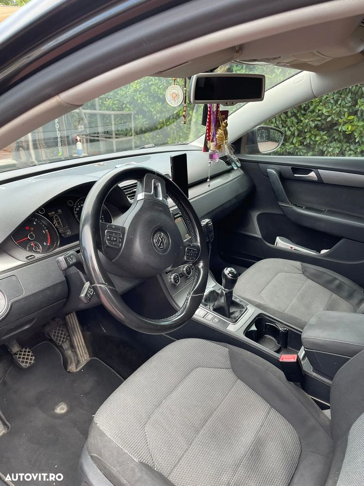 Volkswagen Passat 2.0 TDI BlueMotion Tehnology 4Motion Comfortline - 13