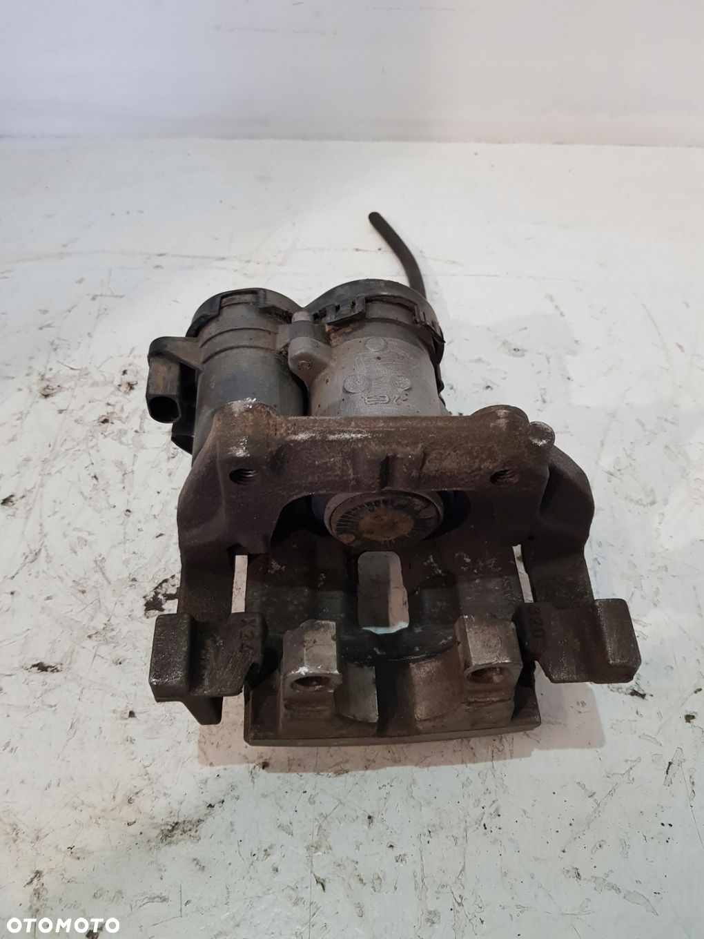ZACISK HAMULCOWY ELEKTRYCZNY PRAWY TYŁ A2534231098 MERCEDES GLC W253 - 8