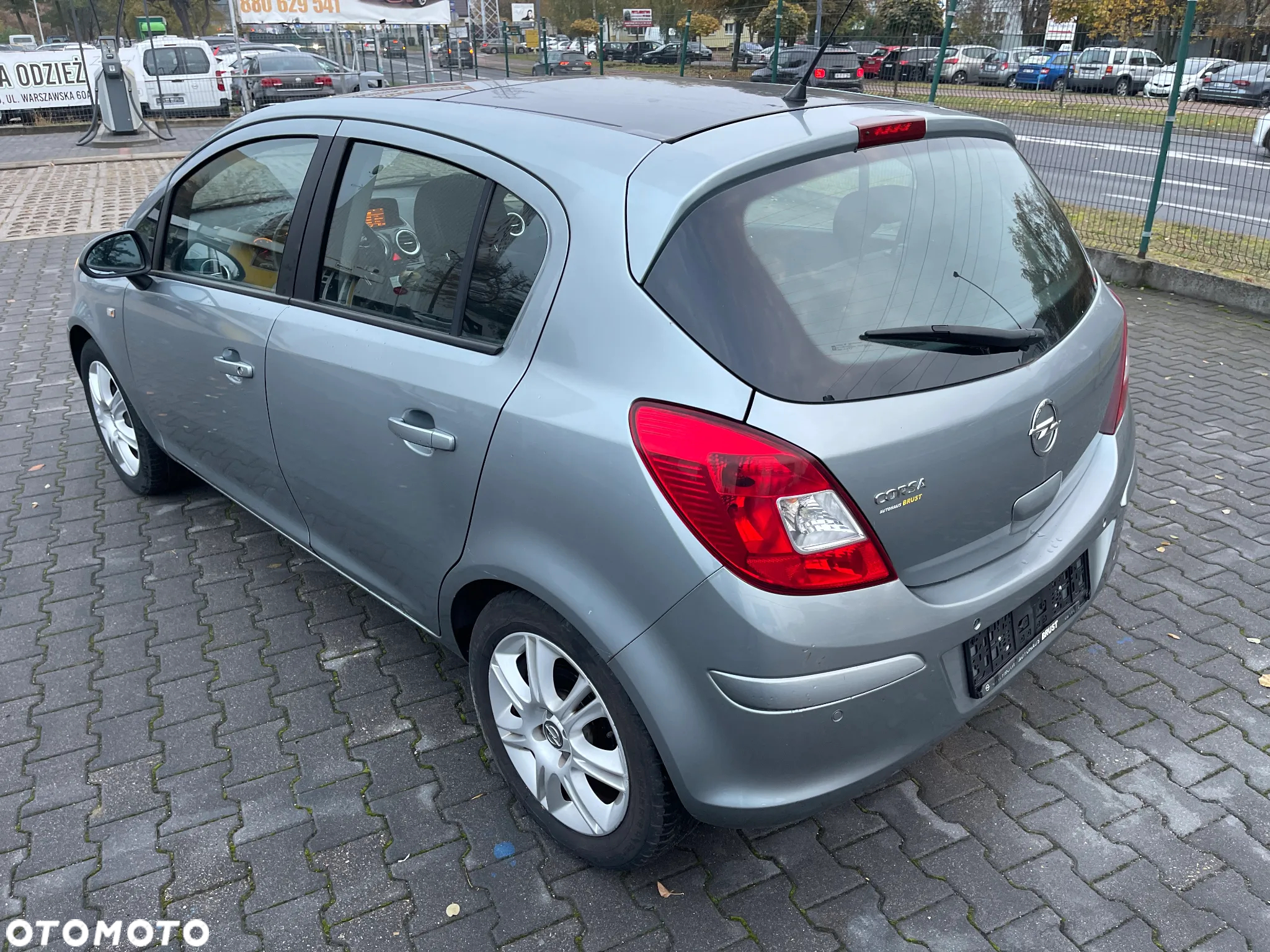 Opel Corsa 1.2 16V Cosmo - 4