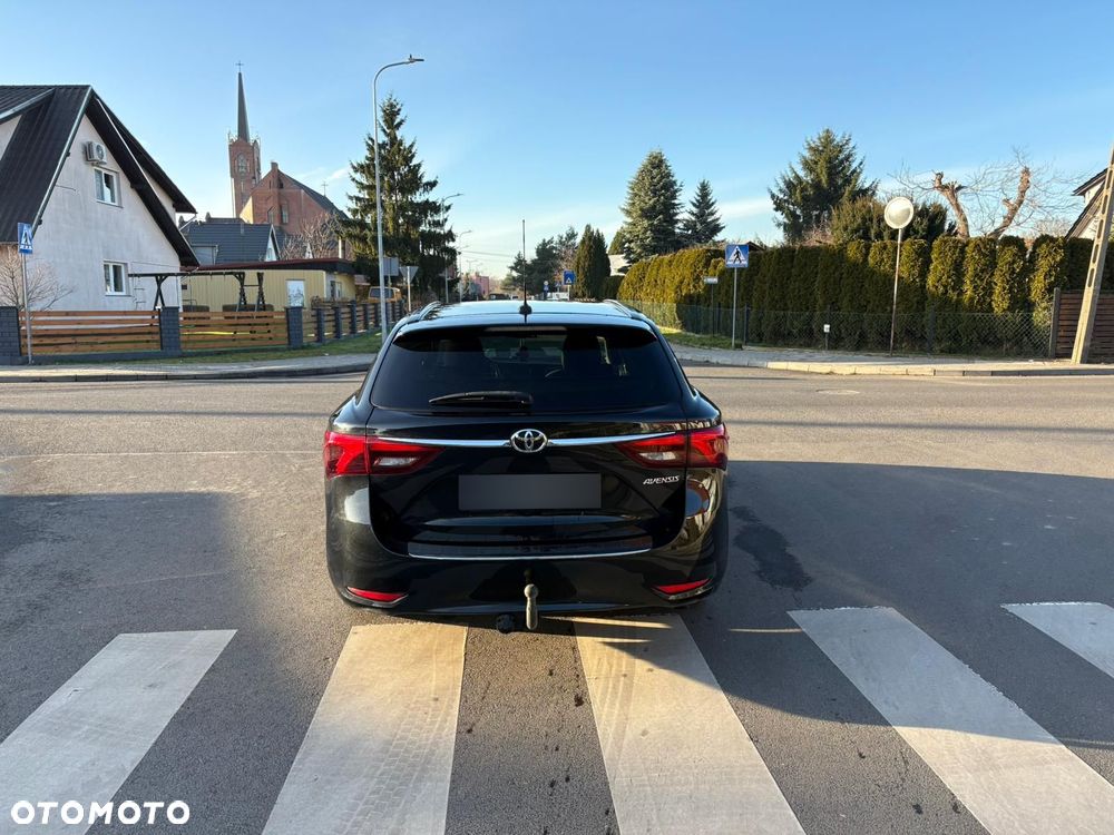 Toyota Avensis 2.0 D-4D Prestige - 13