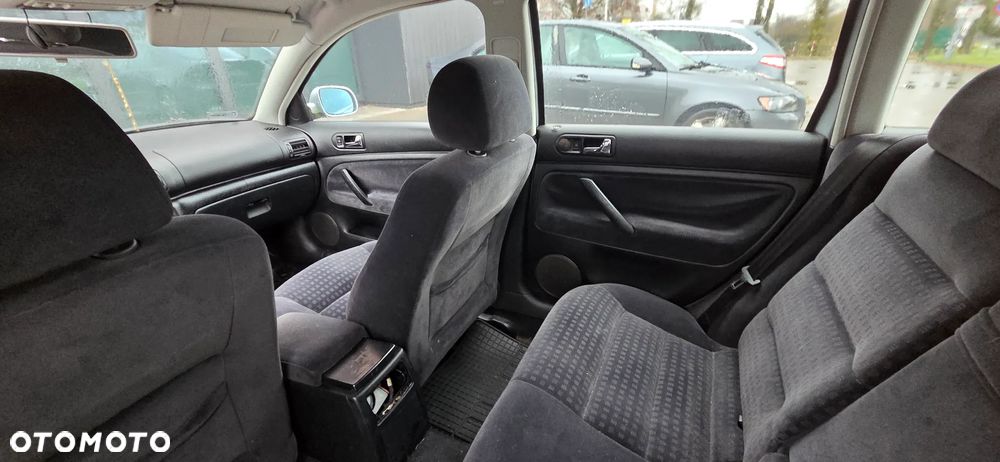 Volkswagen Passat 1.9 TDI Comfortline - 9