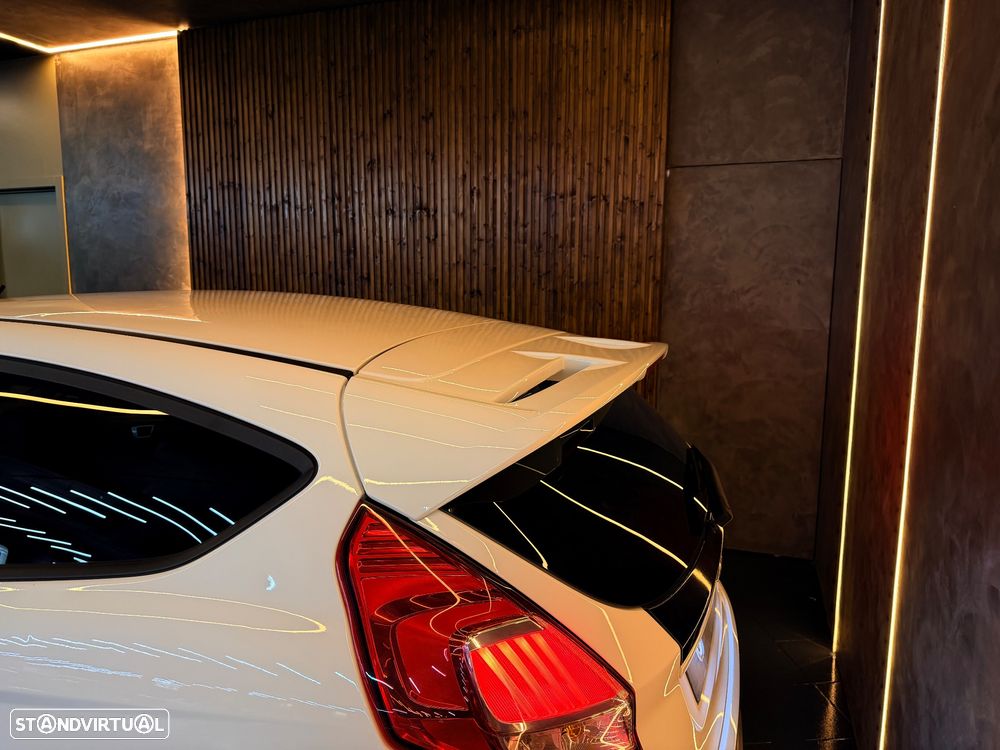 Ford Fiesta 1.6 EcoBoost c/ Pack Pele Desportiva ST - 12