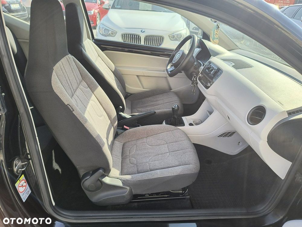 Volkswagen up! - 12