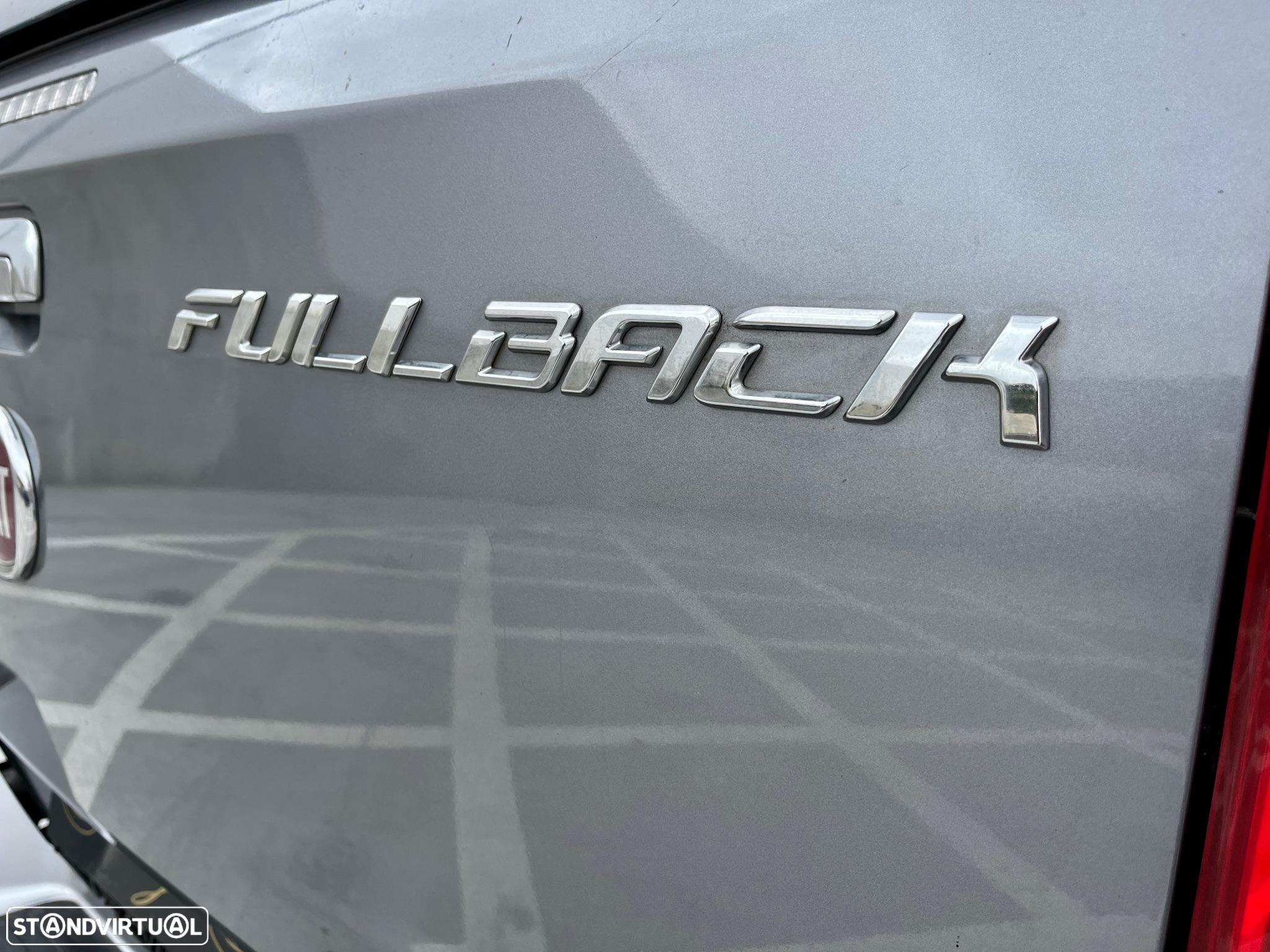 Fiat Fullback 2.4 4WD CD Adventure Auto - 12