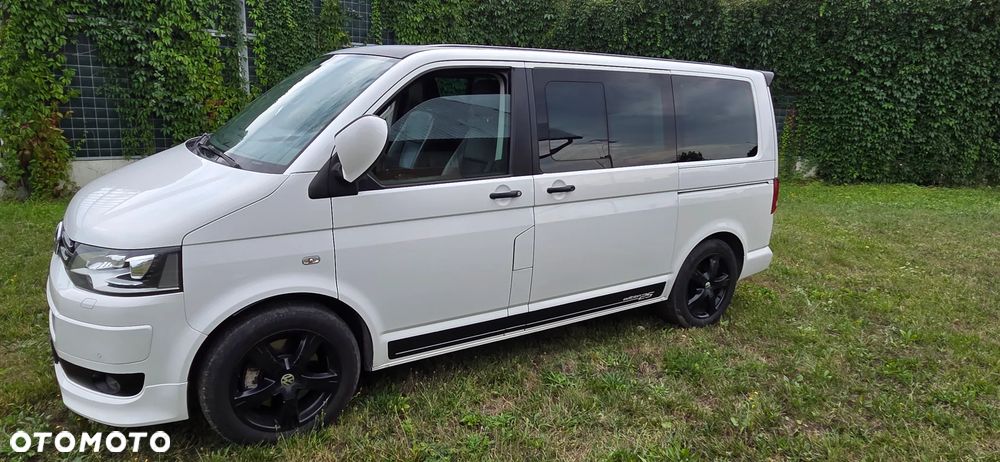 Volkswagen Multivan - 13