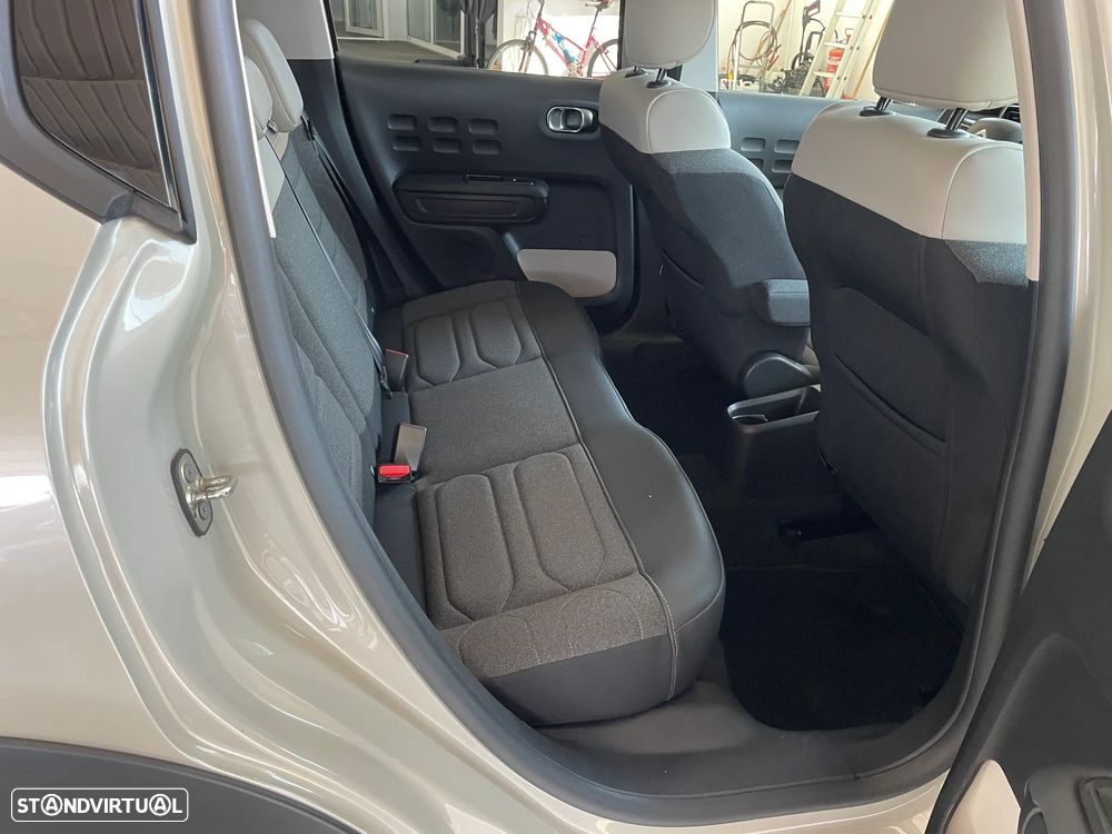 Citroën C3 1.2 PureTech Shine EAT6 - 17