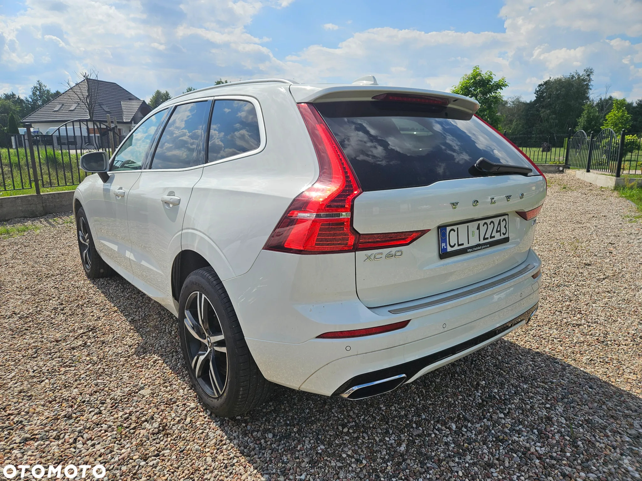 Volvo XC 60 D4 R-Design - 16