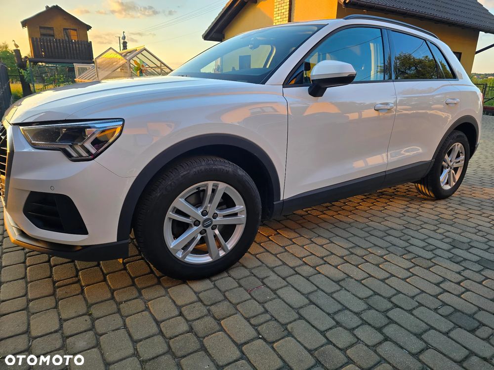 Audi Q3 35 TFSI S tronic - 1
