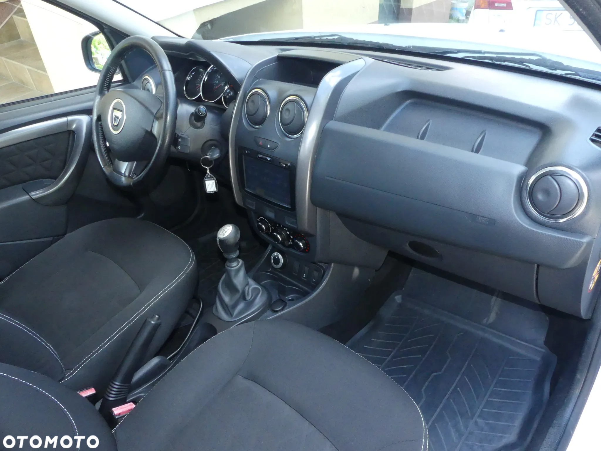 Dacia Duster 1.6 Laureate 4x4 - 34