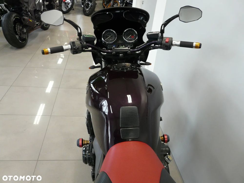 Kawasaki ZRX - 16