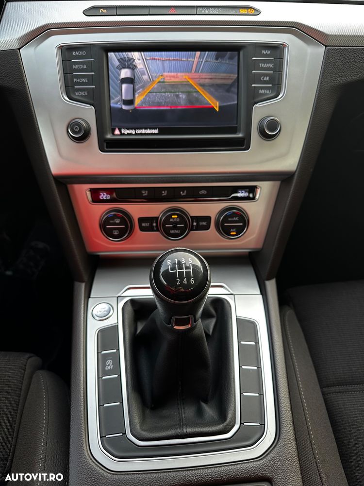 Volkswagen Passat - 9