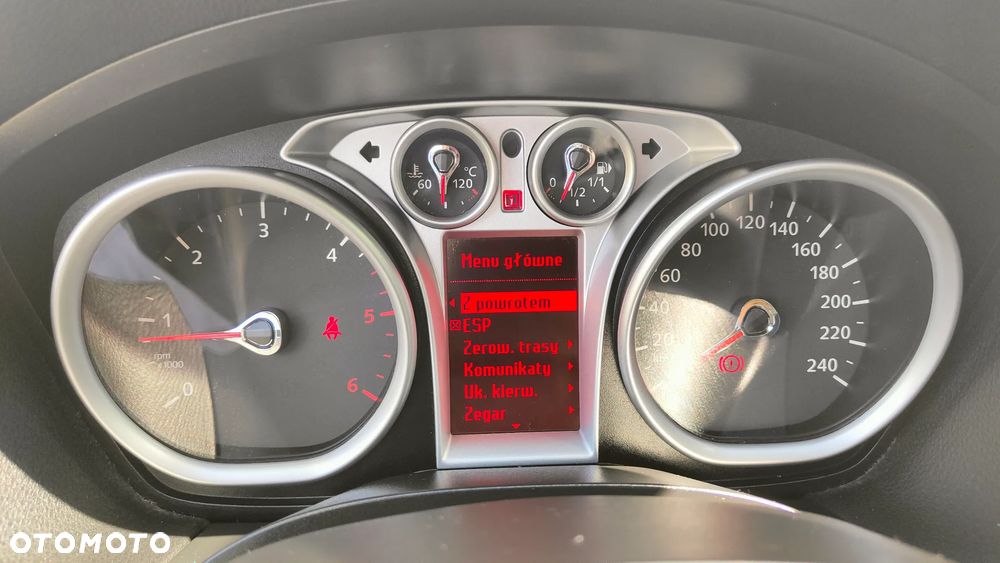 Ford Kuga 2.0 TDCi 2x4 Titanium - 29