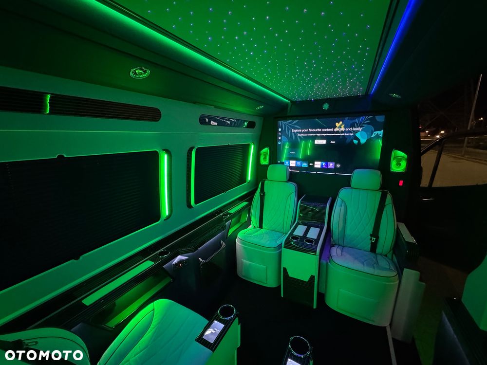 Mercedes-Benz Sprinter - 32