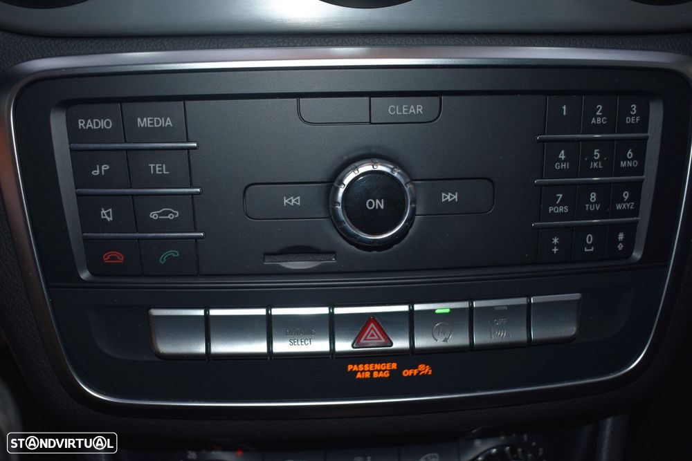 Mercedes-Benz CLA 180 - 35