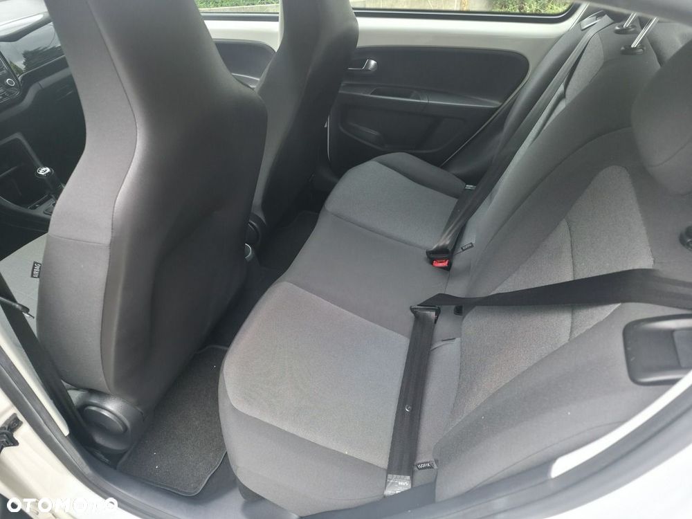 Volkswagen up! - 7