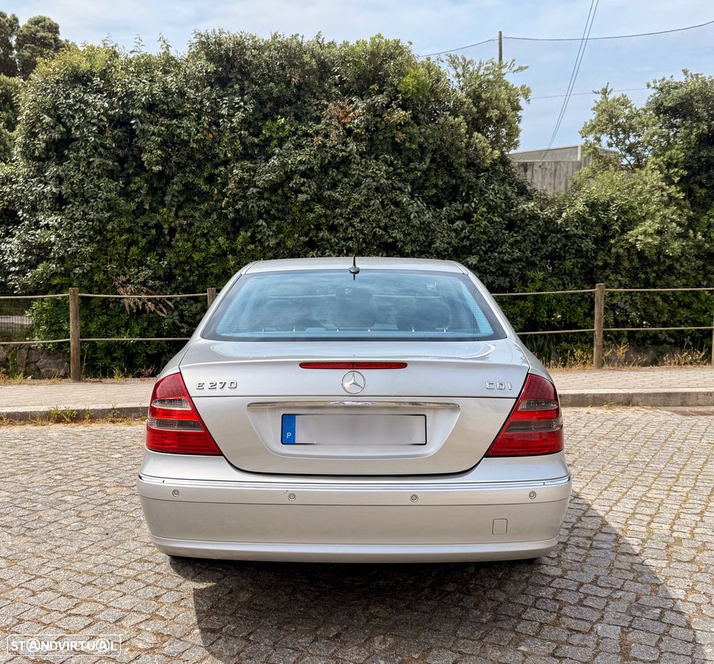 Mercedes-Benz E 270 - 5
