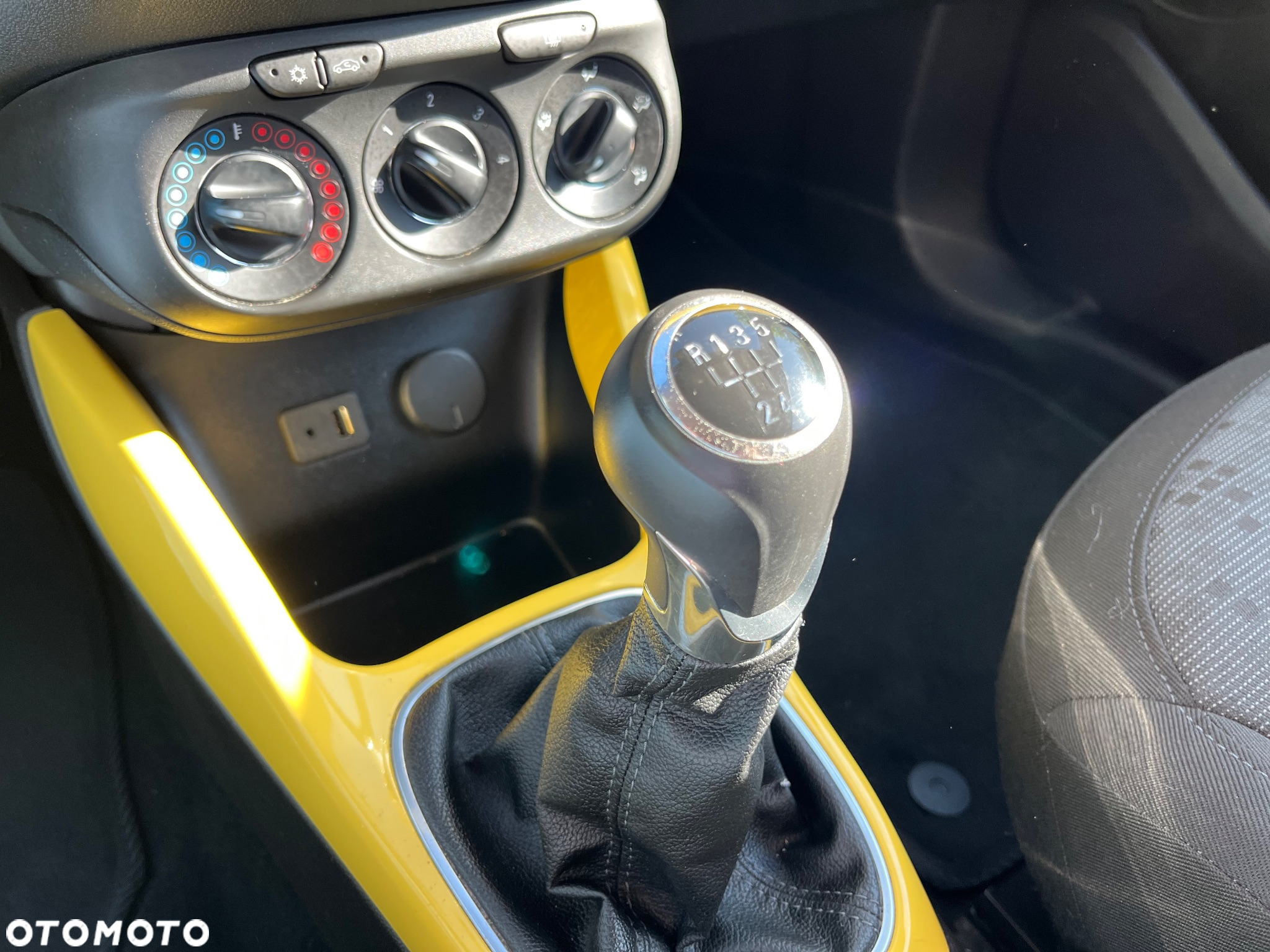 Opel Adam - 26