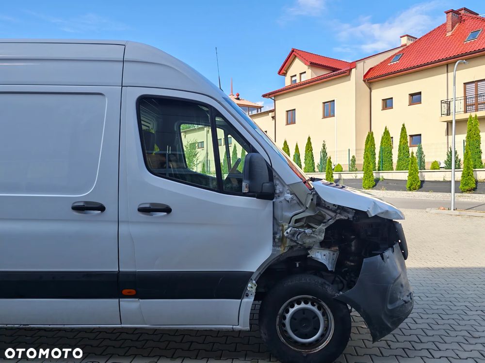 Mercedes-Benz Sprinter - 5