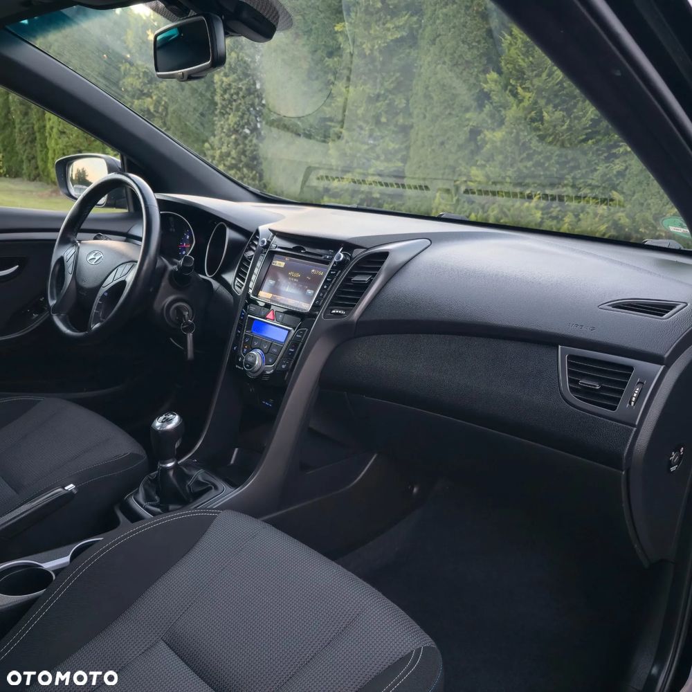 Hyundai i30 blue 1.6 GDI Passion - 36