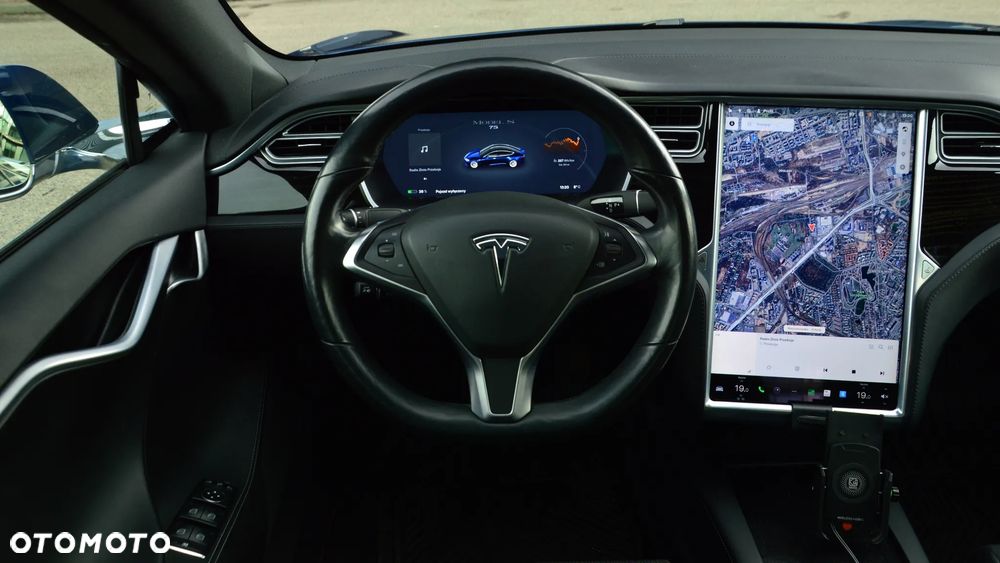 Tesla Model S 75 - 21