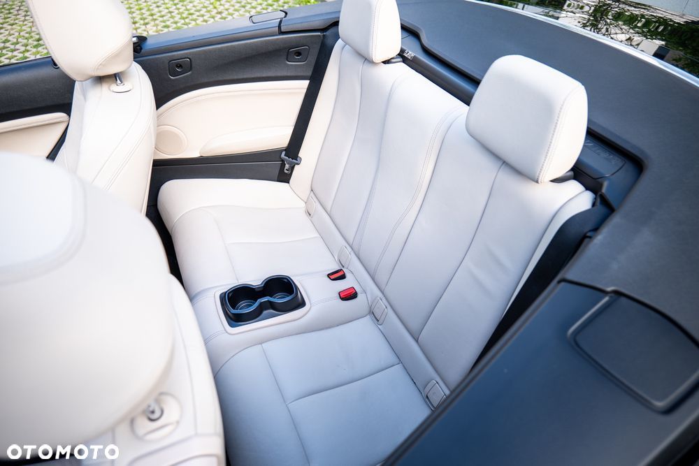 BMW Seria 2 220i - 13