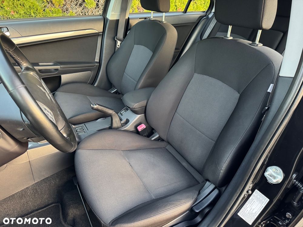 Mitsubishi Lancer 1.8 Invite - 20