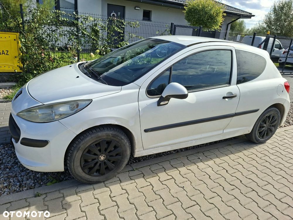 Peugeot 207 - 3