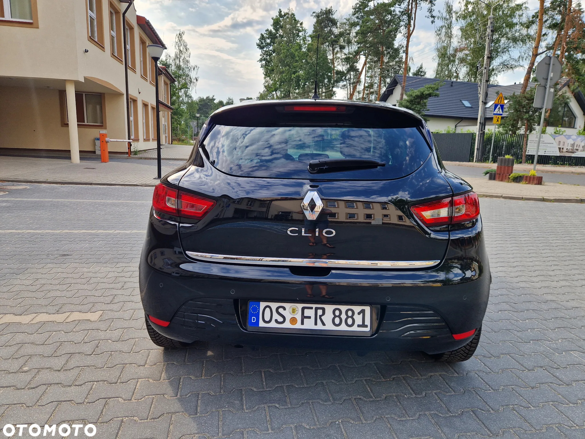 Renault Clio 1.2 16V Limited EU6 - 15