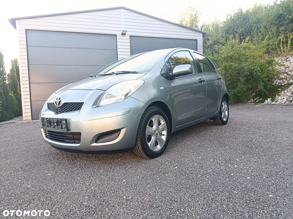 Toyota Yaris - 4