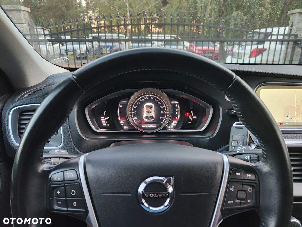 Volvo V40 D3 Momentum - 15