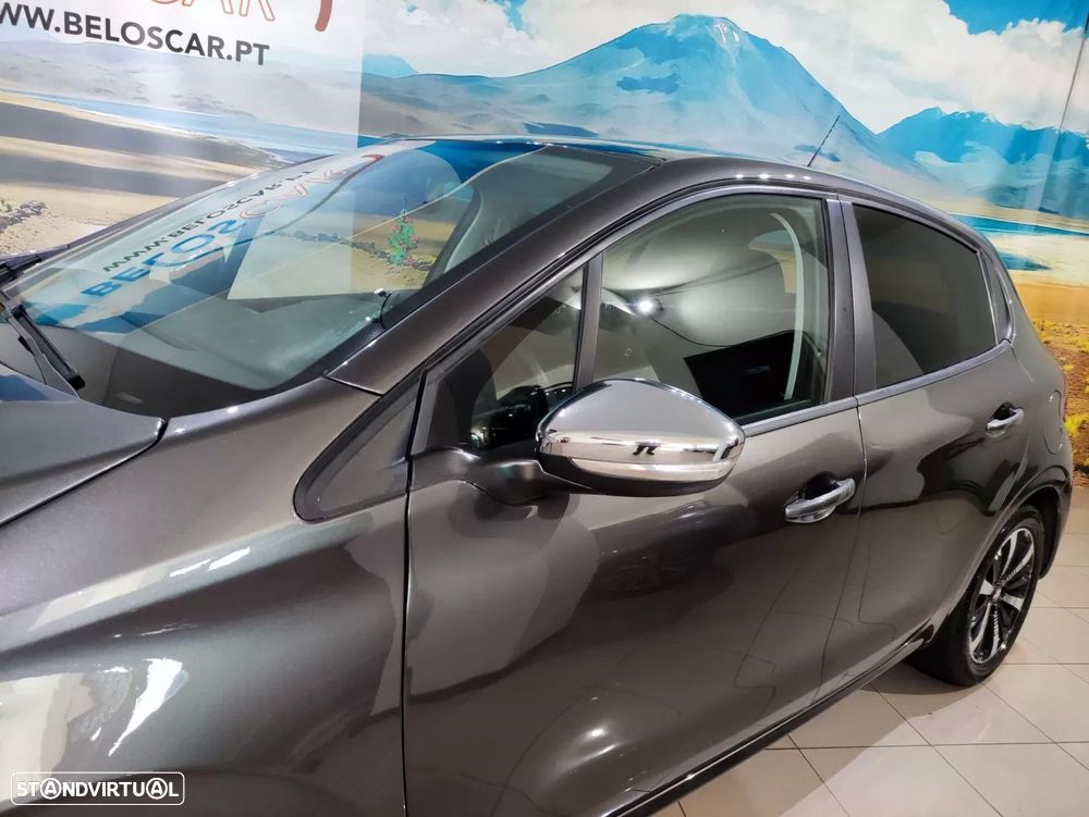 Peugeot 208 1.2 PureTech Signature - 6