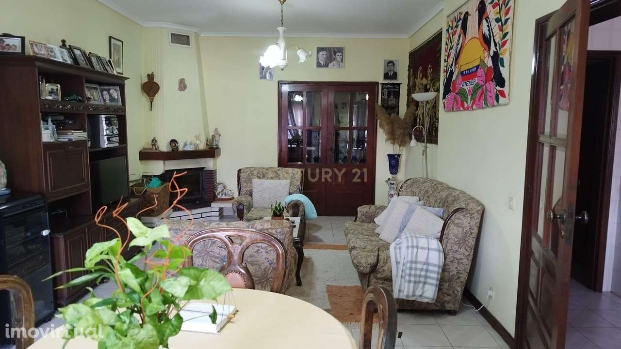 Apartamento de 4 assoalhadas, em Loureiro, Oliveira de Azeméis - Grande imagem: 3/5