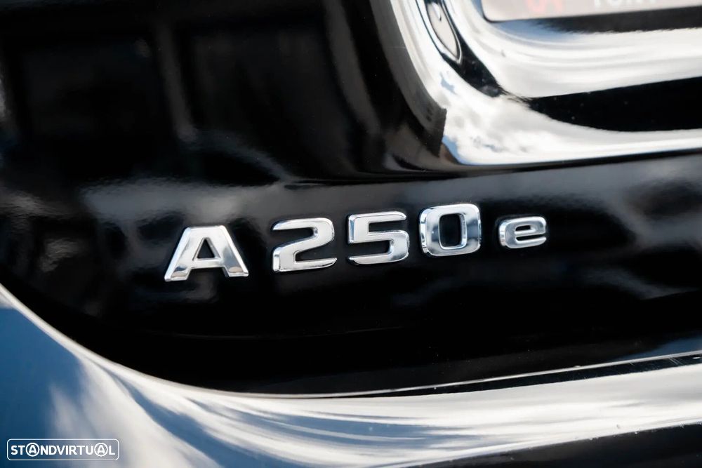 Mercedes-Benz A 250 e 8G-DCT Edition AMG Line - 14