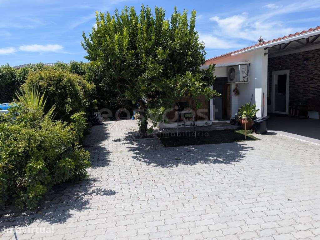 Moradia Térrea com Anexo Independente e Amplo Jardim em Fernando Pó... - Grande imagem: 3/3