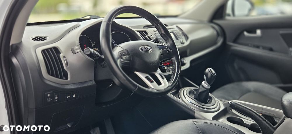 Kia Sportage 1.7 CRDI 2WD ISG Dream-Team Edition - 37