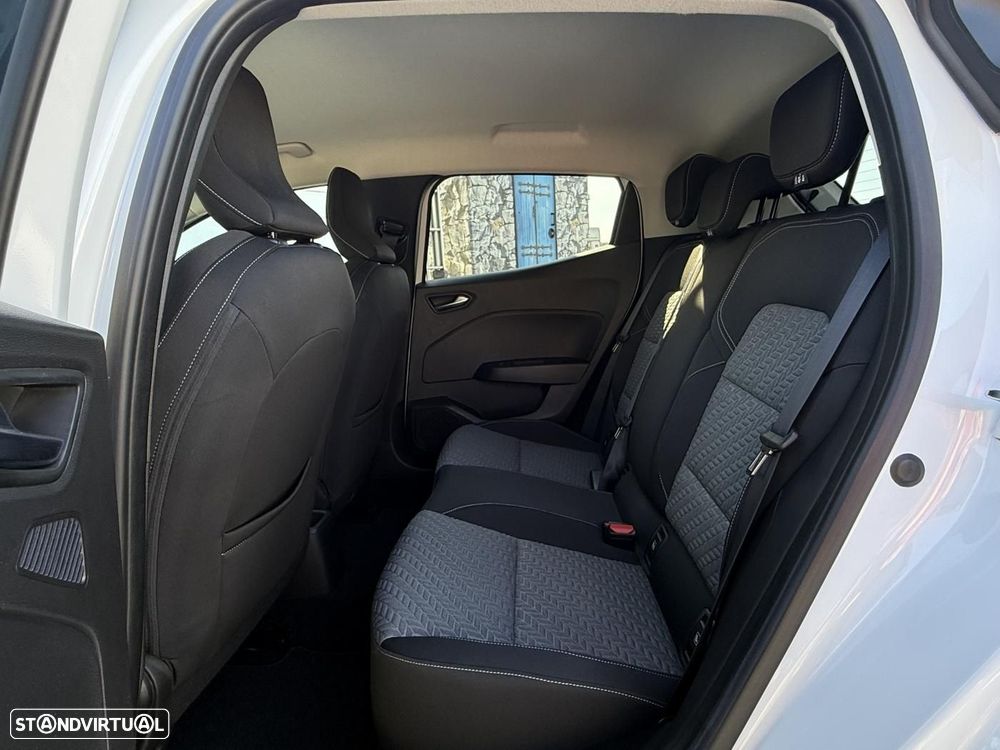 Renault Clio 1.0 TCe Evolution Bi-Fuel - 37