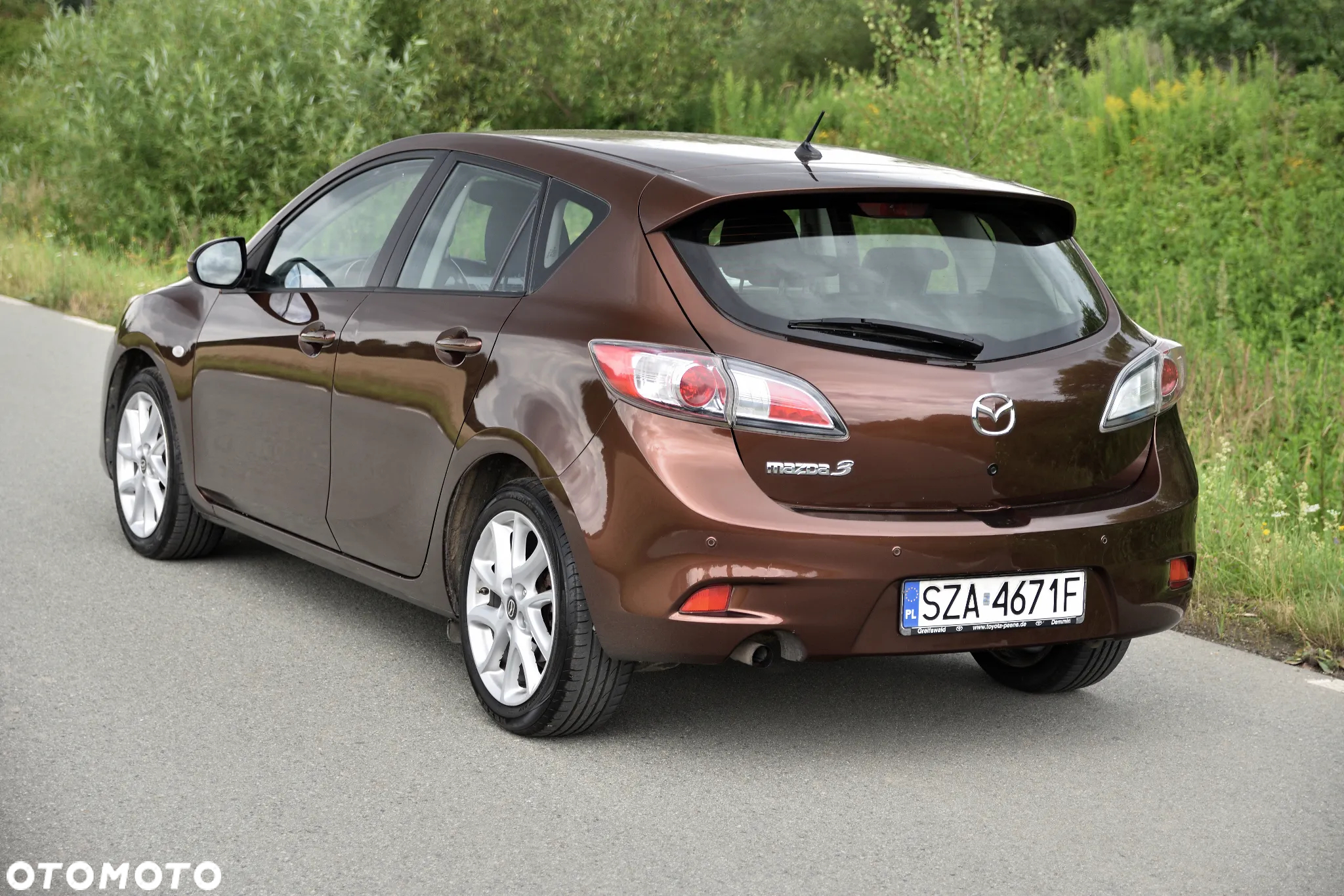Mazda 3 1.6 Exclusive + - 14