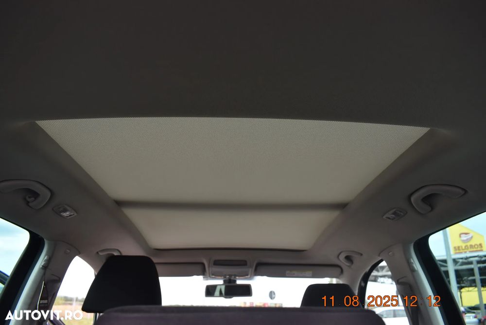 Volkswagen Tiguan 2.0 TDI DPF BlueMotion Technology Exclusive - 9