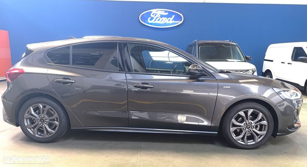 Ford Focus 1.0 EcoBoost MHEV ST-Line - 1