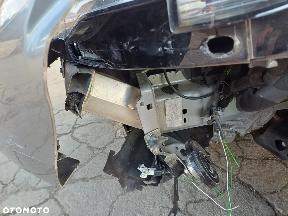 Peugeot 5008 1.5 BlueHDI Active S&S EAT8 - 23