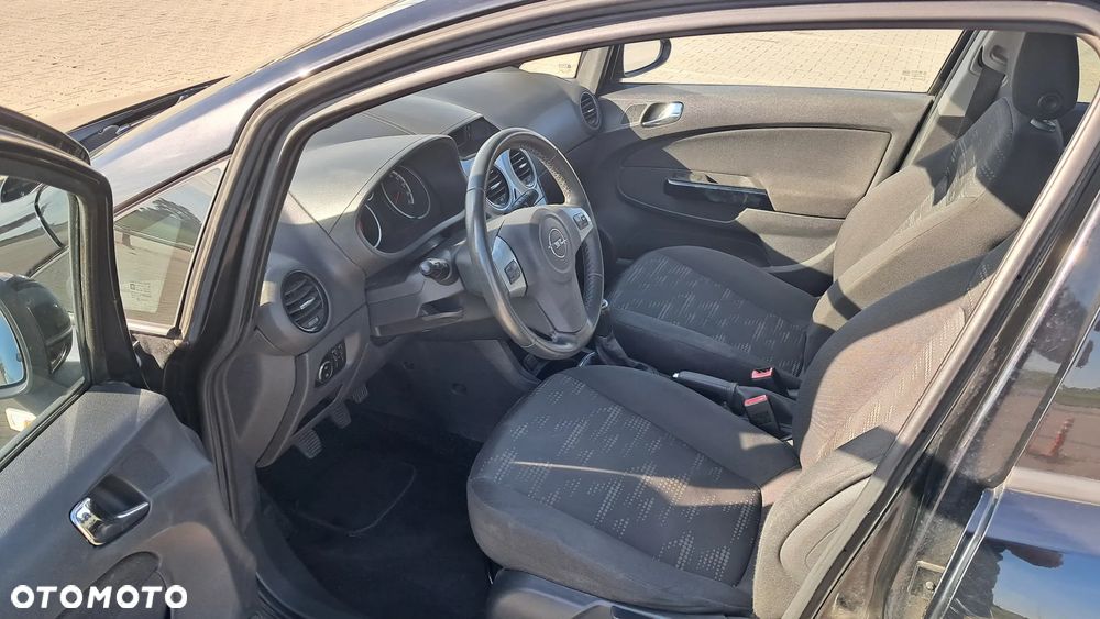 Opel Corsa 1.4 16V Satellite - 26