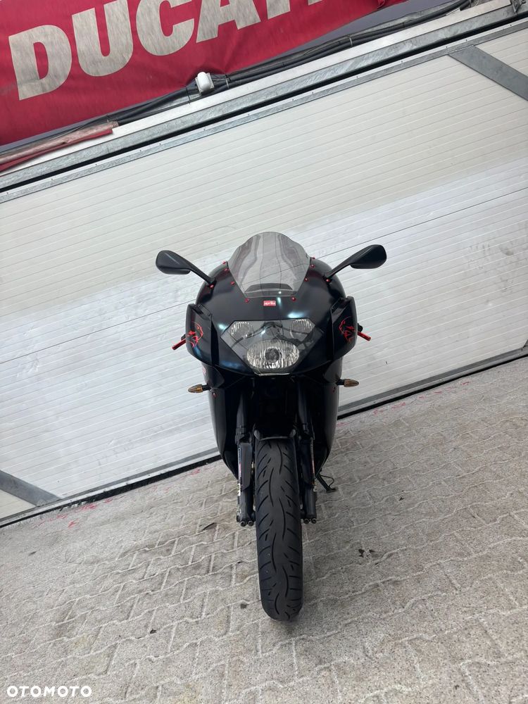 Aprilia RSV - 28