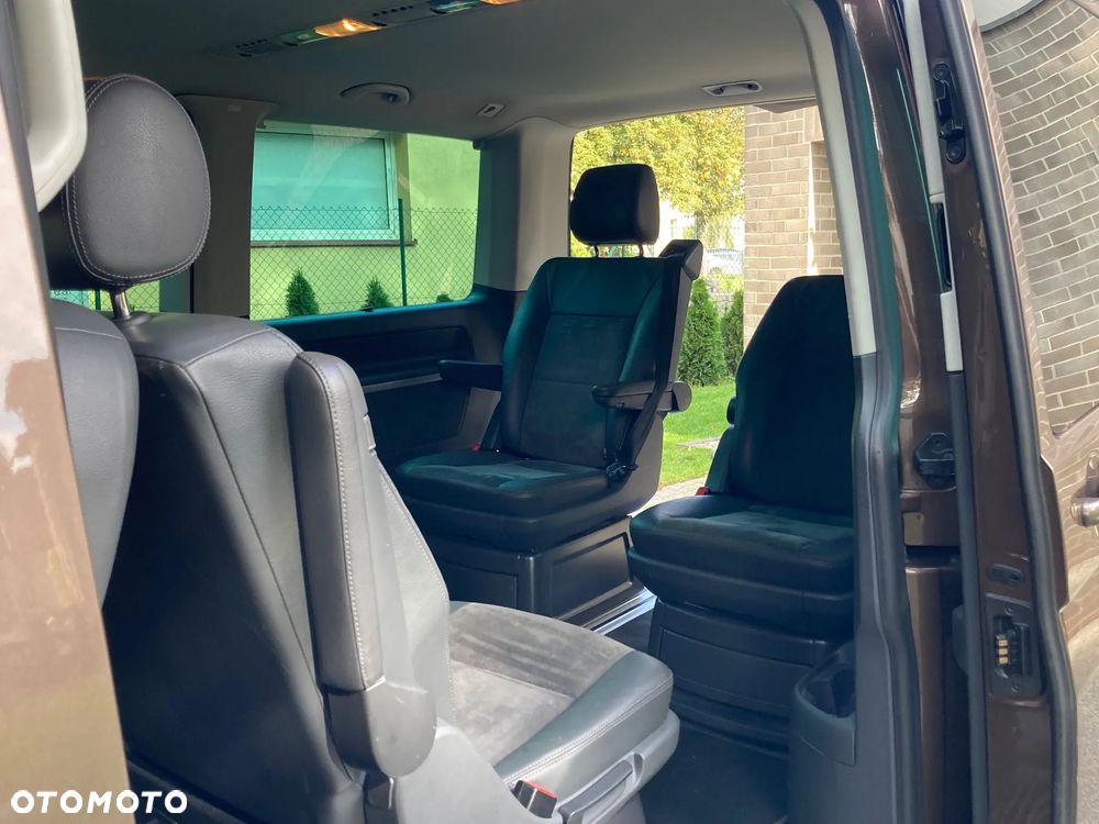Volkswagen Multivan - 10