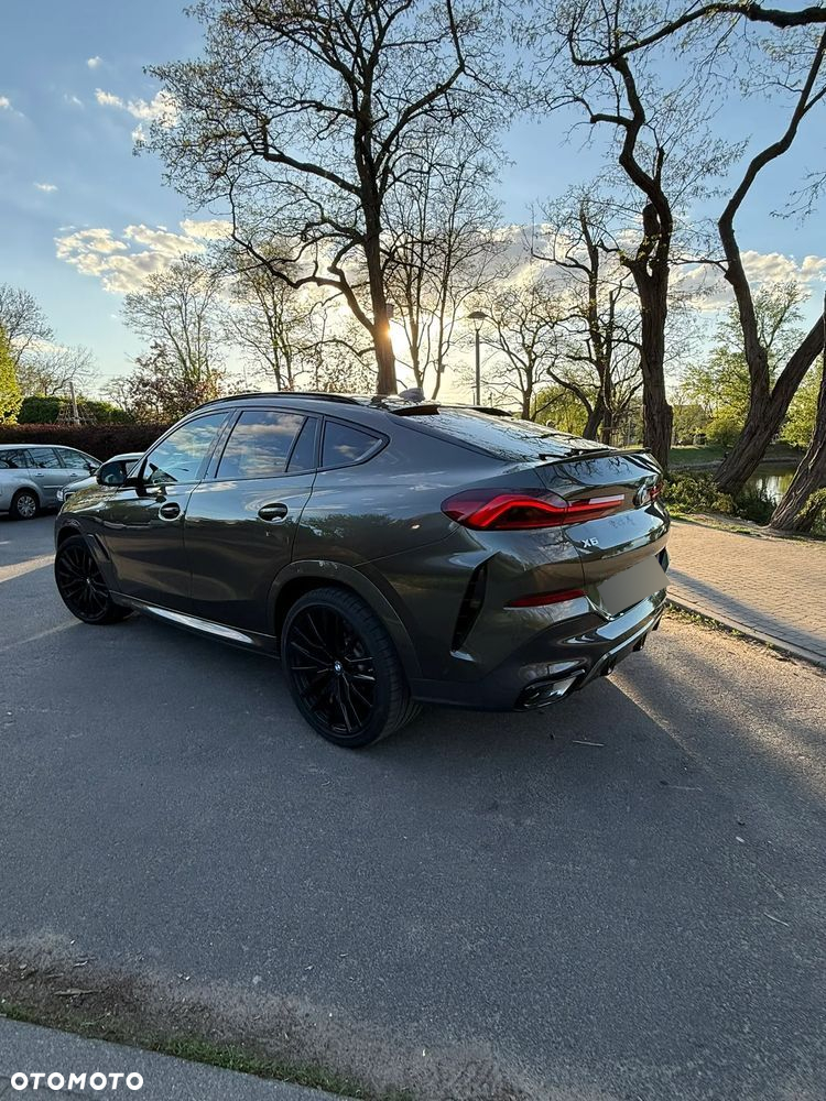 BMW X6 M50i - 19